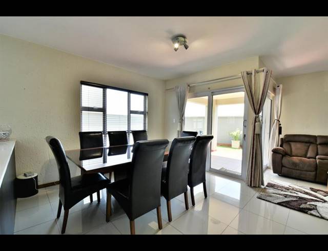 3 BEDROOM CLUSTER FOR SALE IN EYE OF AFRICA